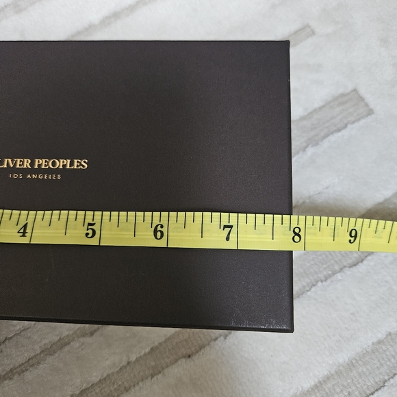 Oliver Peoples Los Angeles empty sunglasses box, booklet, and cleaning cloth - Picture 4 of 5